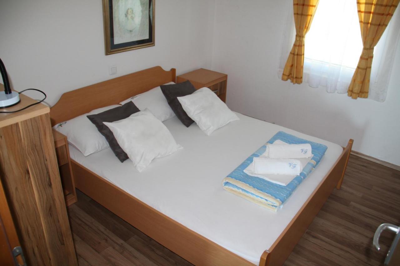 Vila Filipasic Appartement Vir Buitenkant foto