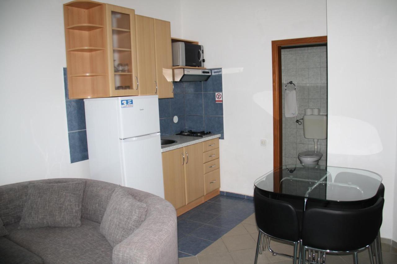 Vila Filipasic Appartement Vir Buitenkant foto